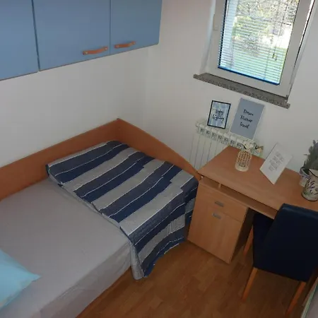 Apartment Kraljice Mira I Zadar